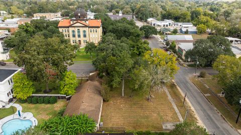 Photo of 1210 Travis Street, Columbus, TX 78934 (MLS # 78406293) Photo of 1210 Travis Street, Columbus, TX 78934 (MLS # 78406293)