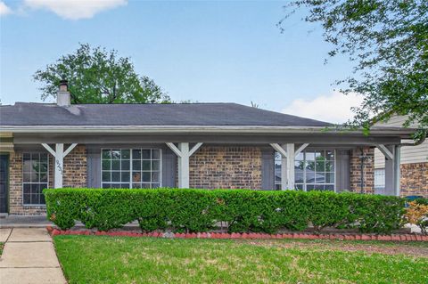 Photo of 9231 Baronsmede Drive, Houston, TX 77083 (MLS # 82475472)