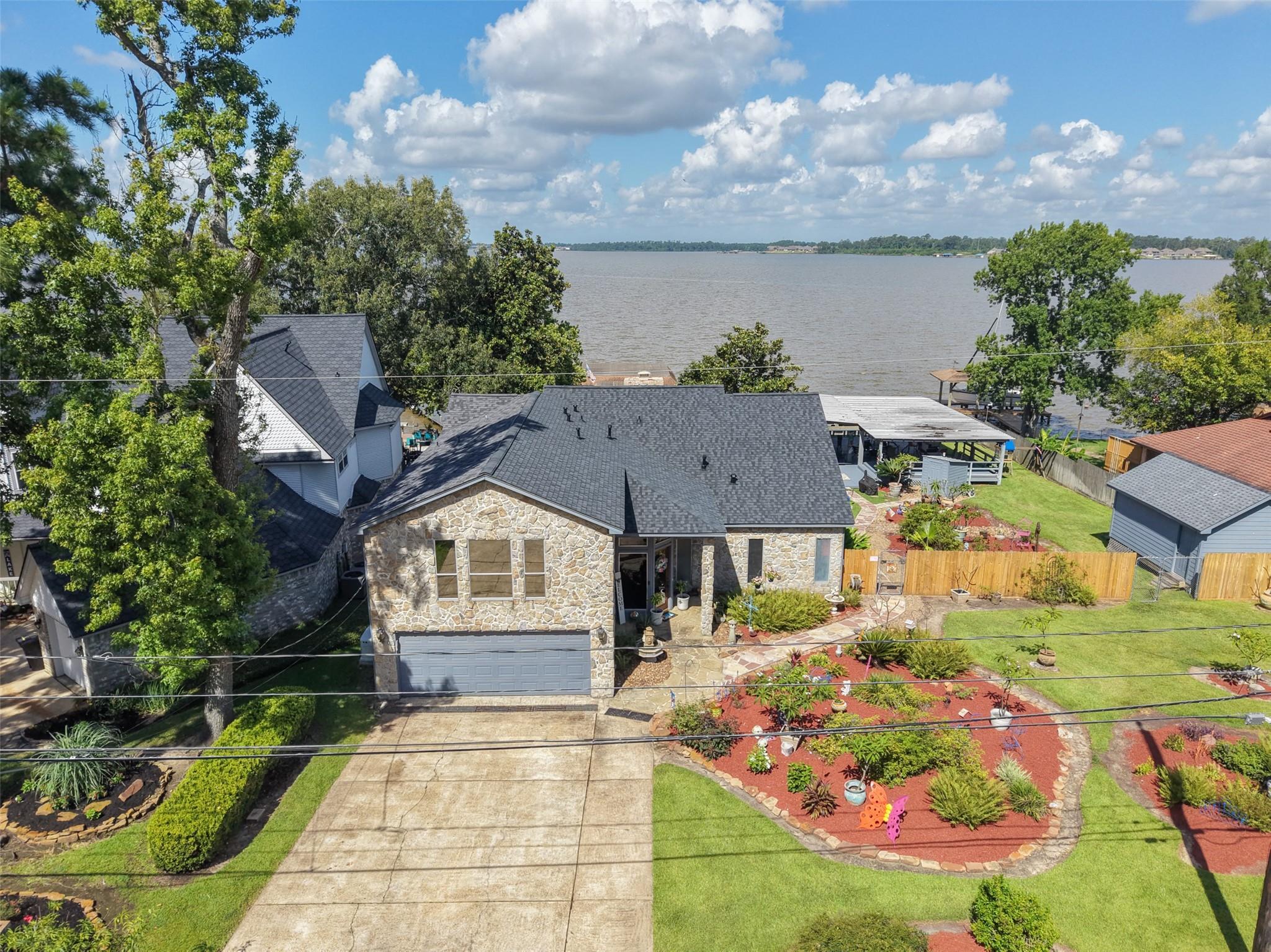 21039 Flaming Arrow Trail