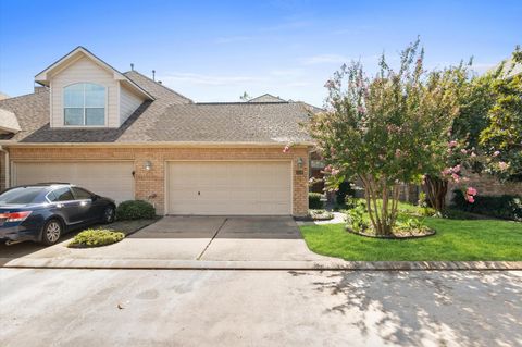 Photo of 1118 Enclave Square E, Houston, TX 77077 (MLS # 8612495)