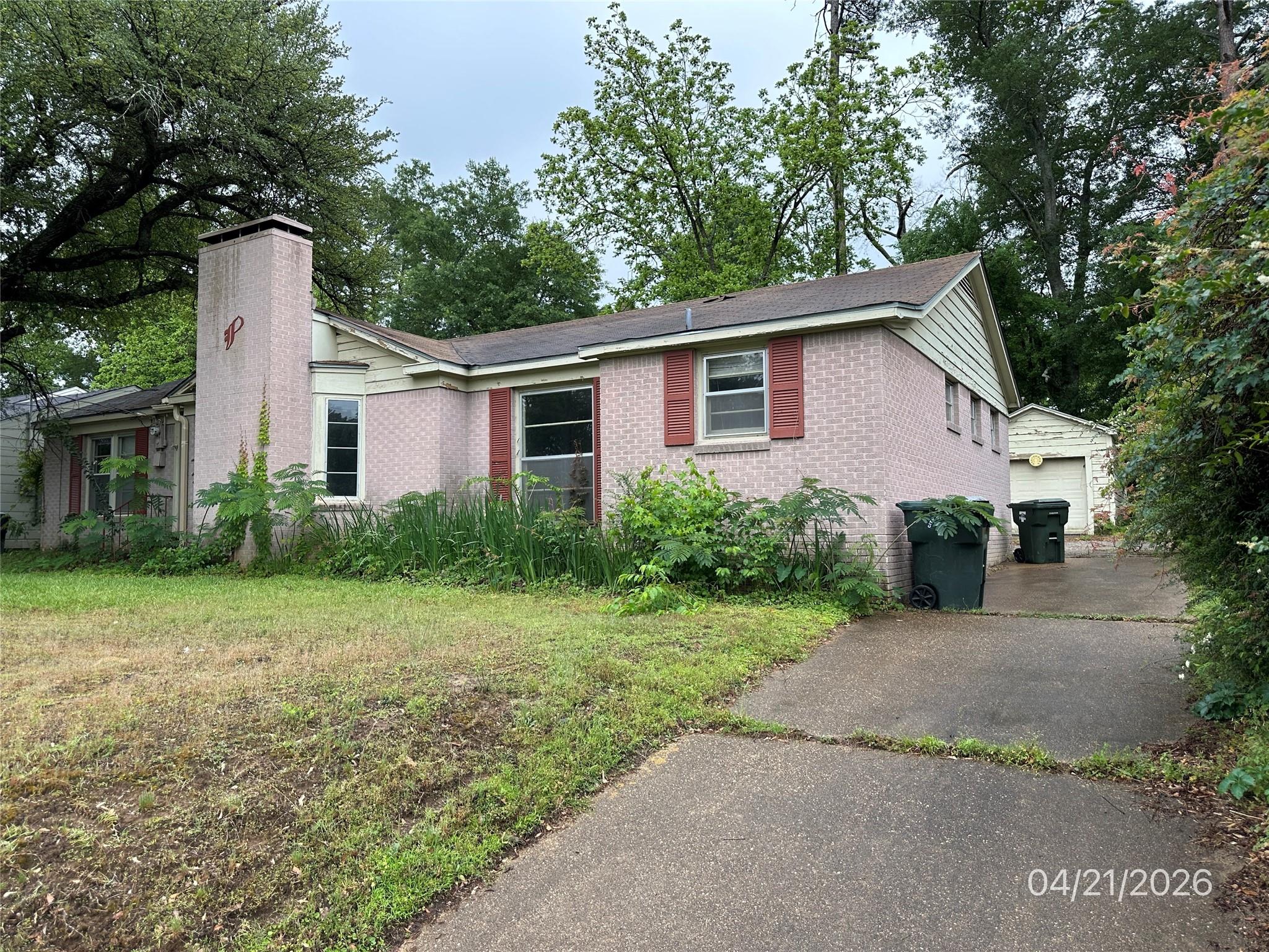 1314 S Azalea Drive