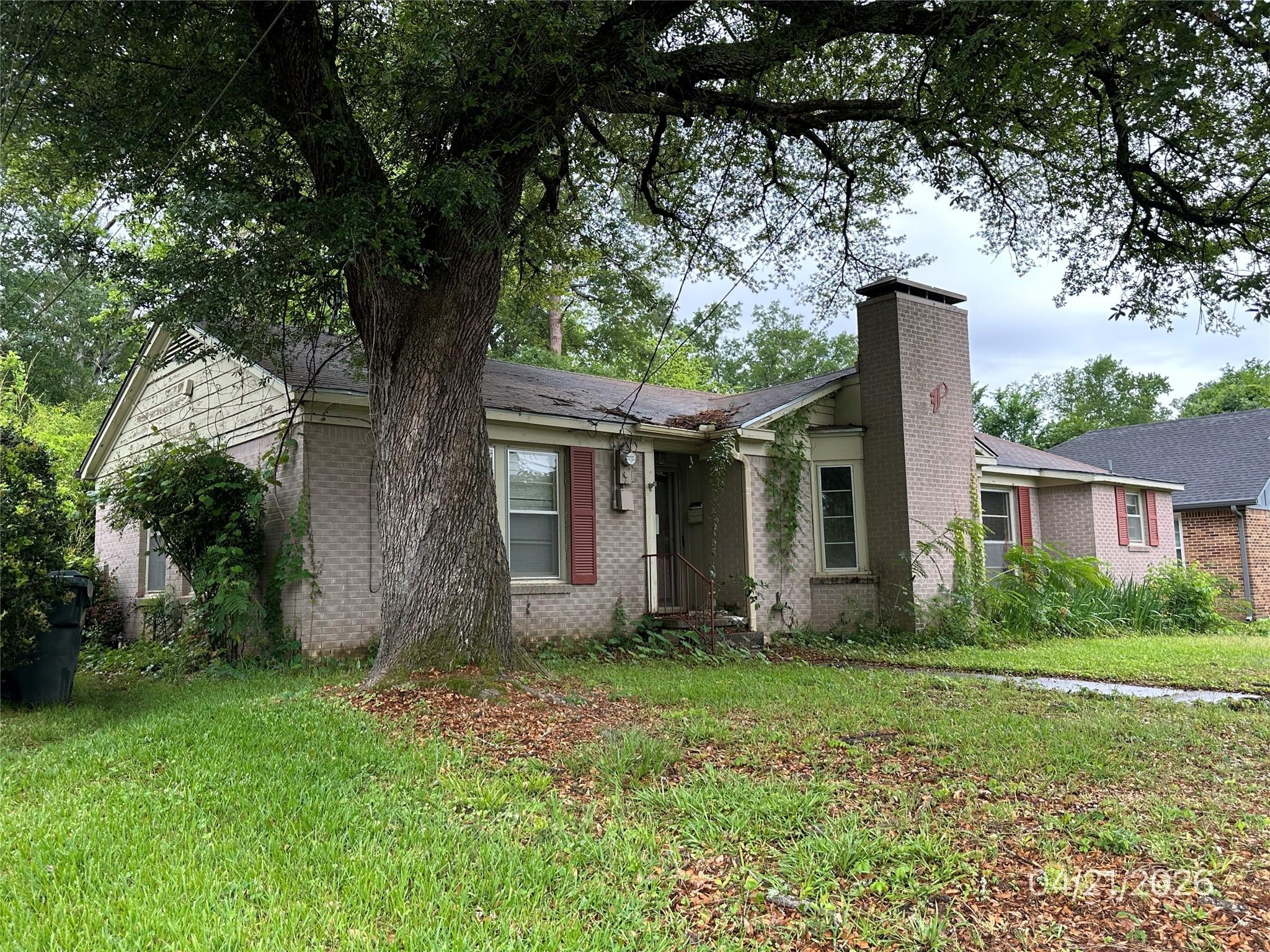 1314 S Azalea Drive