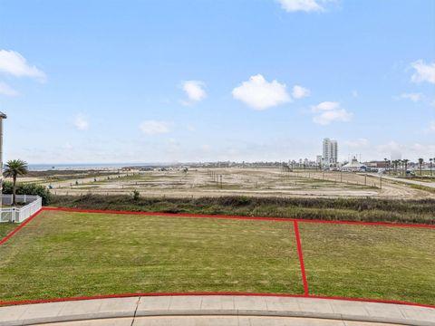 Tiny photo for 44 Grand Beach Boulevard, Galveston, TX 77550 (MLS # 81400754)