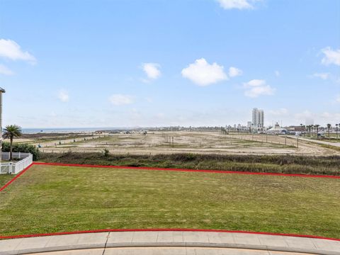 Tiny photo for 44 Grand Beach Boulevard, Galveston, TX 77550 (MLS # 81400754)