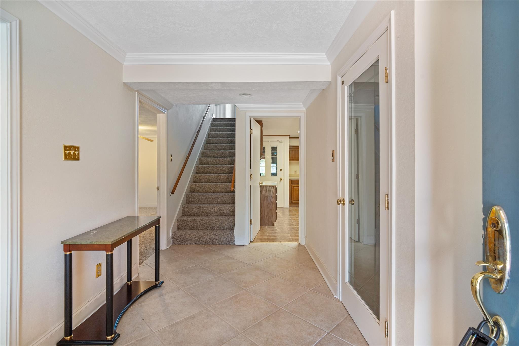 418 Bay Colony Drive