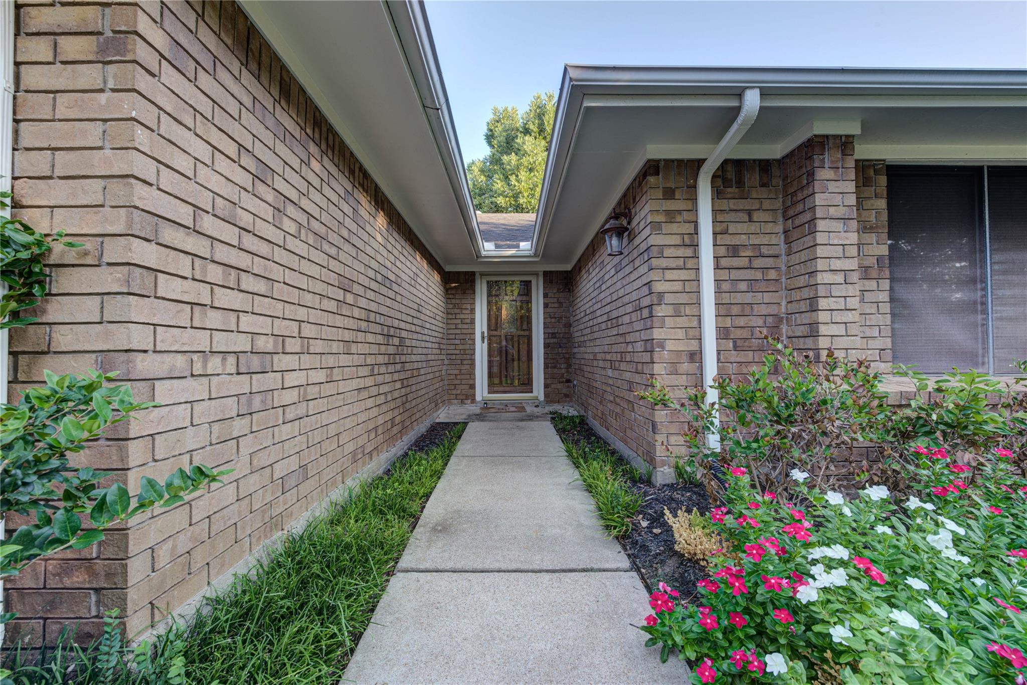 3322 Larkwood Lane