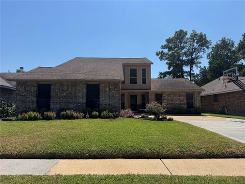 Homes For Sale - 5823 Fair Forest Drive<br/> Houston, TX 77088