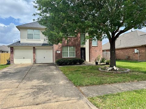 Photo of 4015 Redwood Arbor Lane, Fresno, TX 77545 (MLS # 14023691)