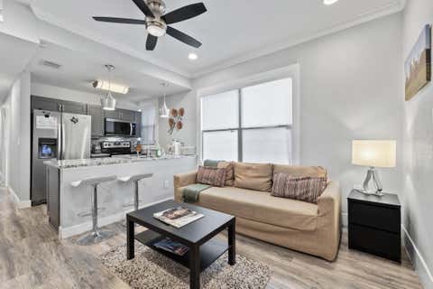 Photo of 412 Drew Street #3, Houston, TX 77006 (MLS # 81447728)