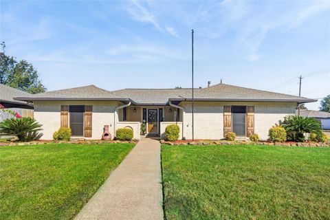 Photo of 1021 E San Augustine Street, Deer Park, TX 77536 (MLS # 50224112)