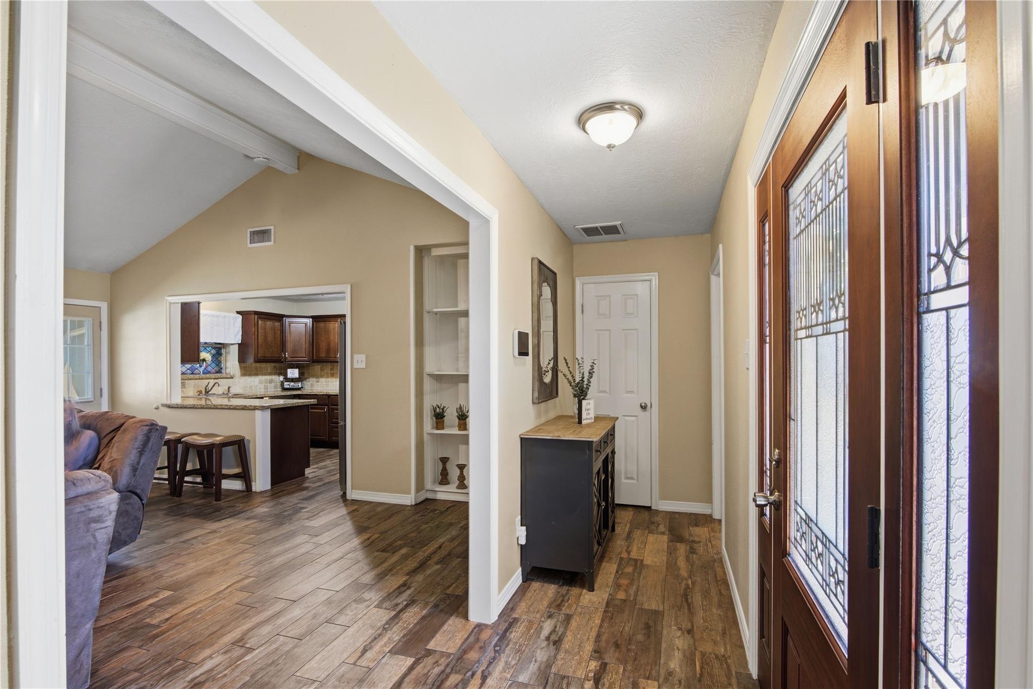 1021 E San Augustine Street