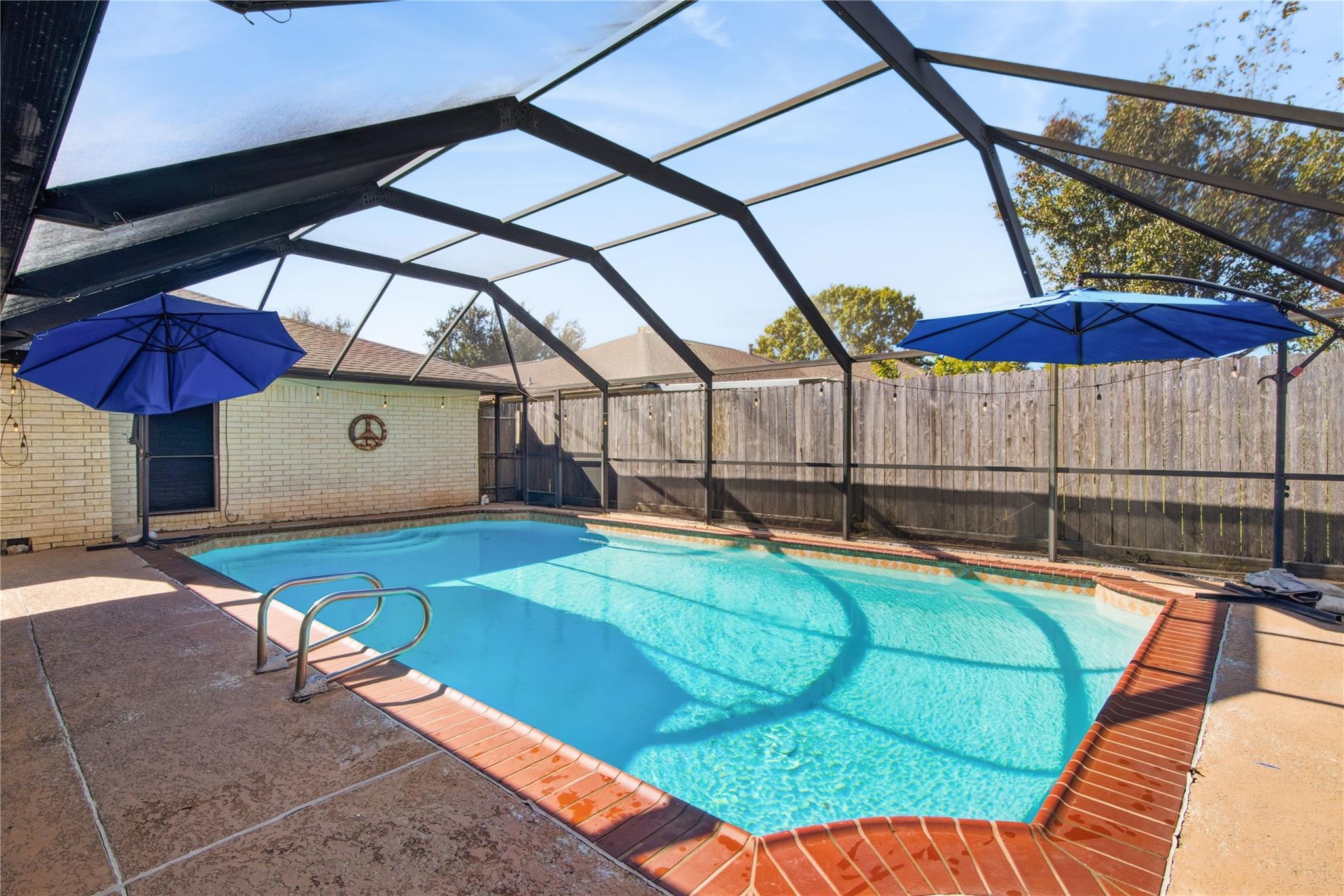 1021 E San Augustine Street