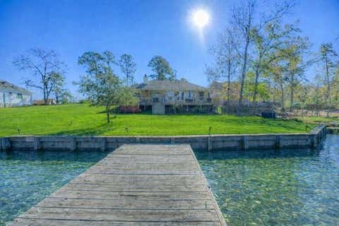 Photo of 293 Twin Magnolia, Onalaska, TX 77360 (MLS # 12252851)