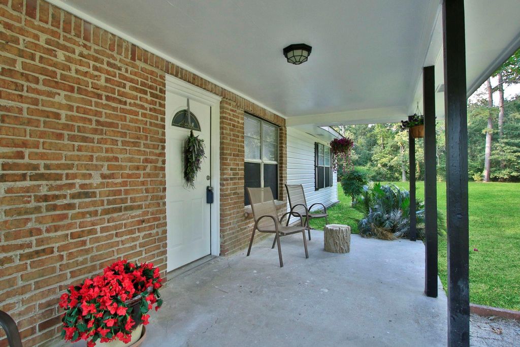 Photo of 17078 Oak Grove Lane, New Caney, TX 77357 (MLS # 52516364)