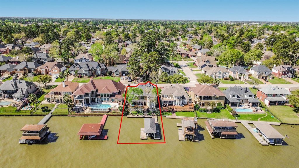 Photo of 19022 Vantage View Lane, Houston, TX 77346 (MLS # 11314661)