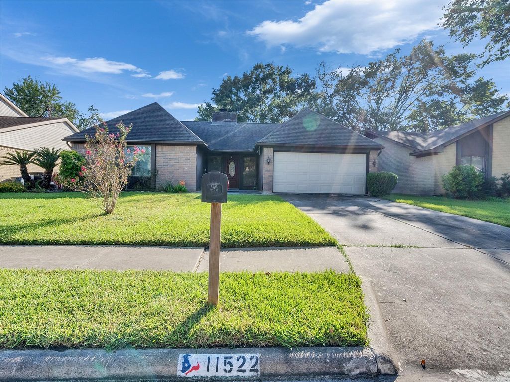 Photo of 11522 Sageperry Drive, Houston, TX 77089 (MLS # 68849579)