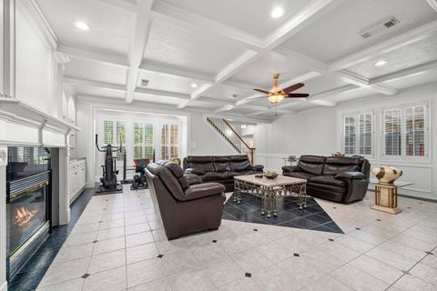 Photo of 317 Avenue Of Oaks Street, Houston, TX 77009 (MLS # 76517218)