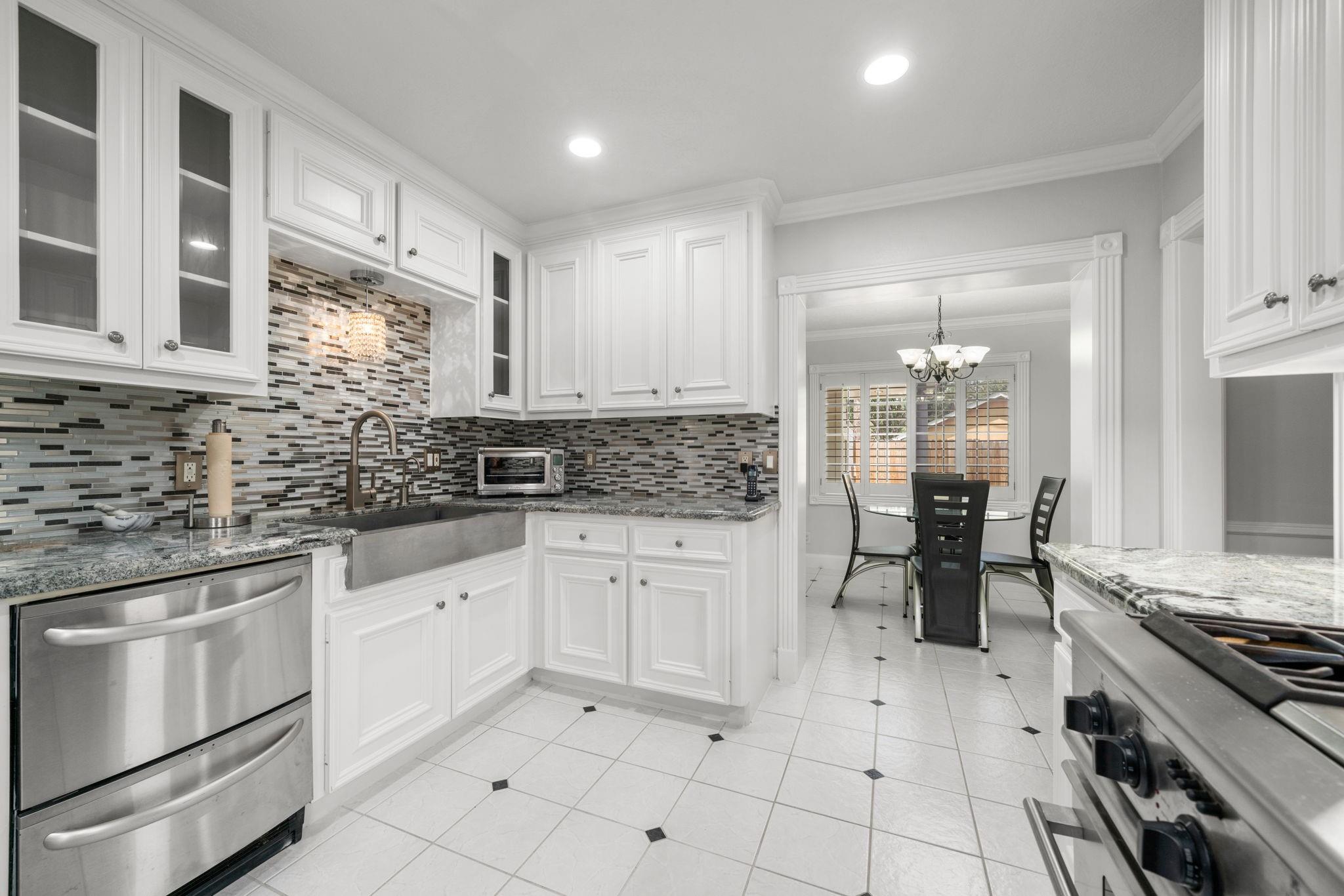 317 Avenue Of Oaks Street