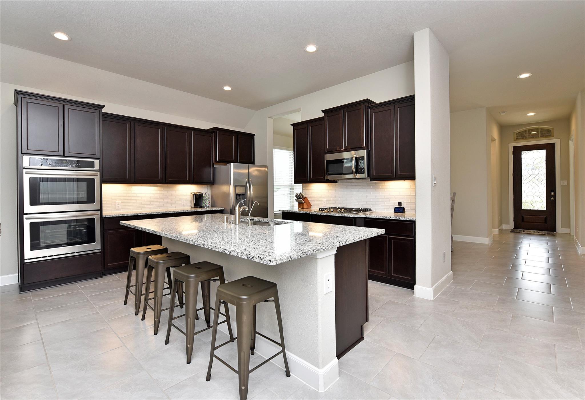5835 Euclid Loop