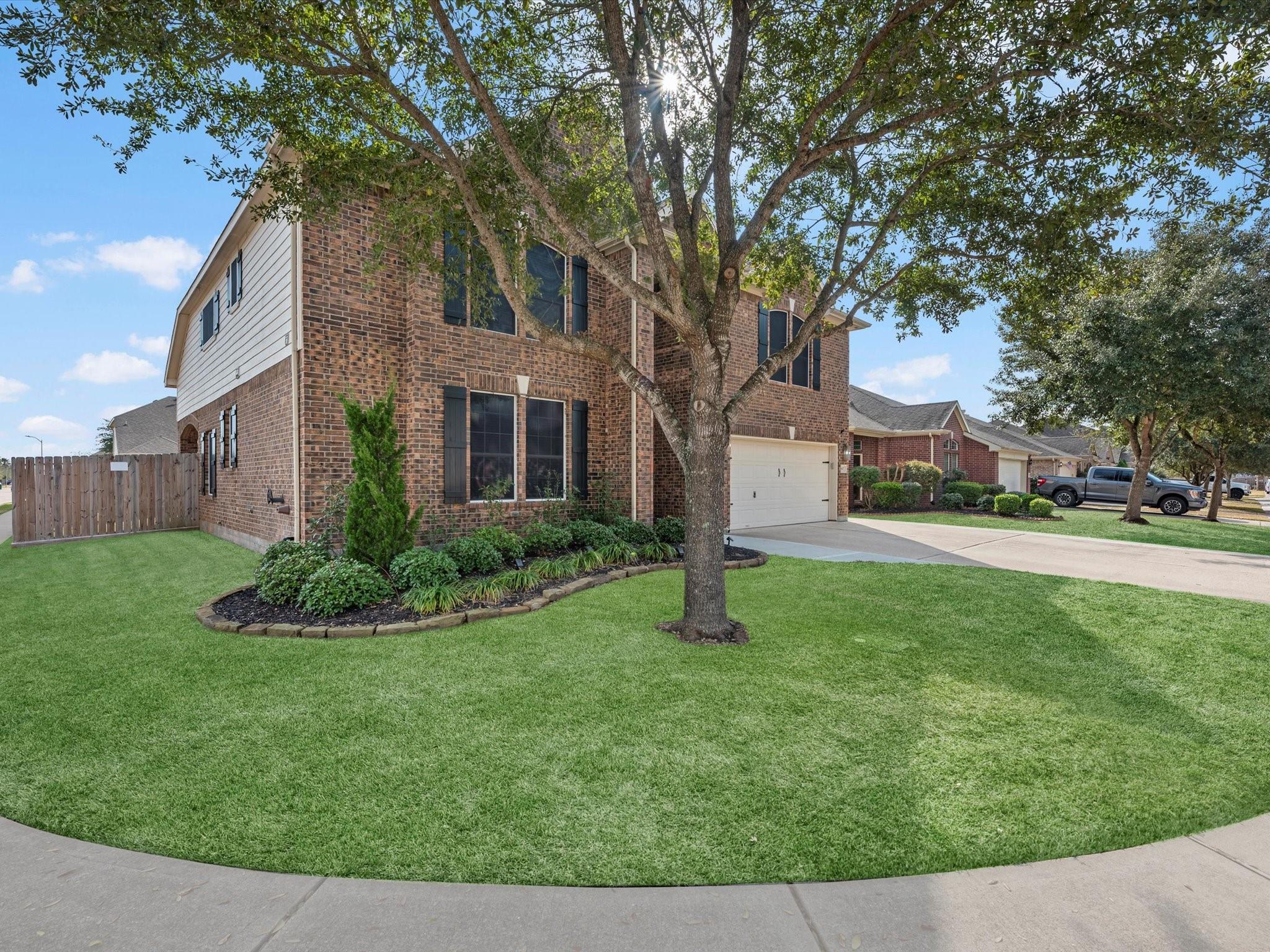 817 Dawn Ridge Way