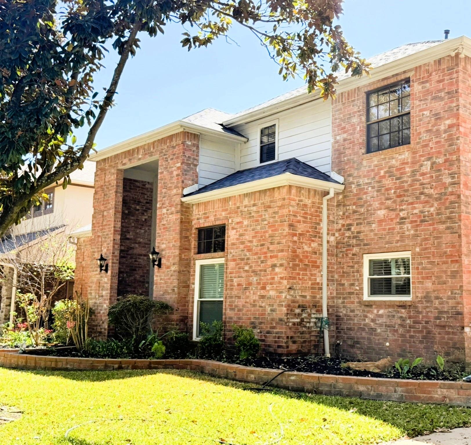 2906 Deer Creek Drive