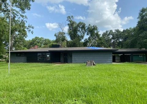 Photo of 705 W Norris Street, El Campo, TX 77437 (MLS # 56669600)