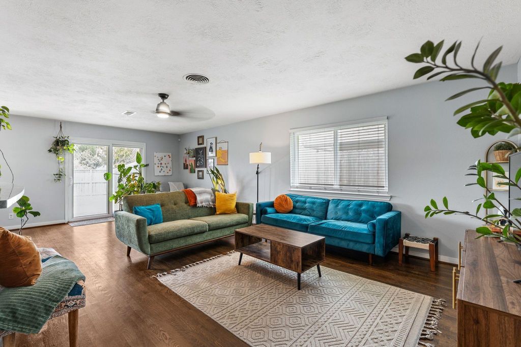 Photo of 5230 Saxon Drive, Houston, TX 77092 (MLS # 82170007)