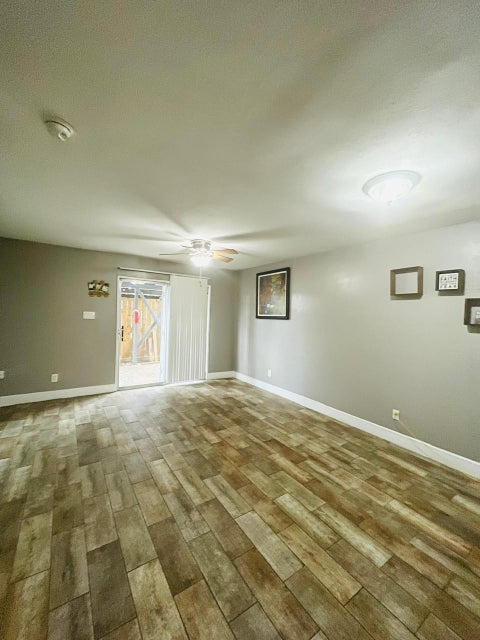 Tiny photo for 7934 Leonora Street, Houston, TX 77061 (MLS # 20283358)