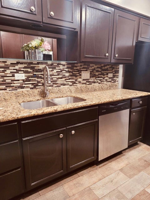 Photo of 7934 Leonora Street, Houston, TX 77061 (MLS # 20283358)