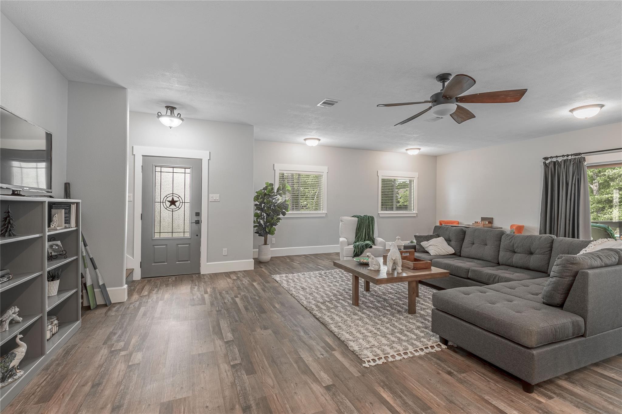 16 Wildwood Lake Drive