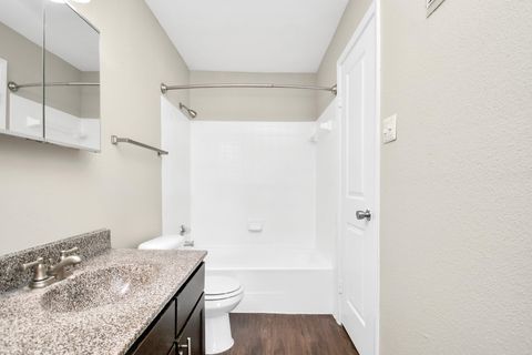 Tiny photo for 1201 Enterprise Avenue #640, League City, TX 77573 (MLS # 53514914)