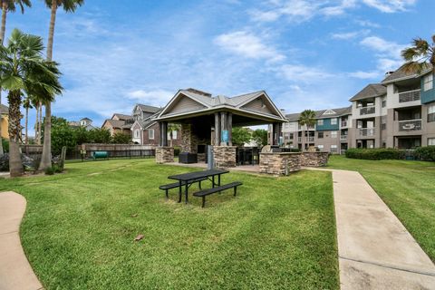Tiny photo for 1201 Enterprise Avenue #640, League City, TX 77573 (MLS # 53514914)