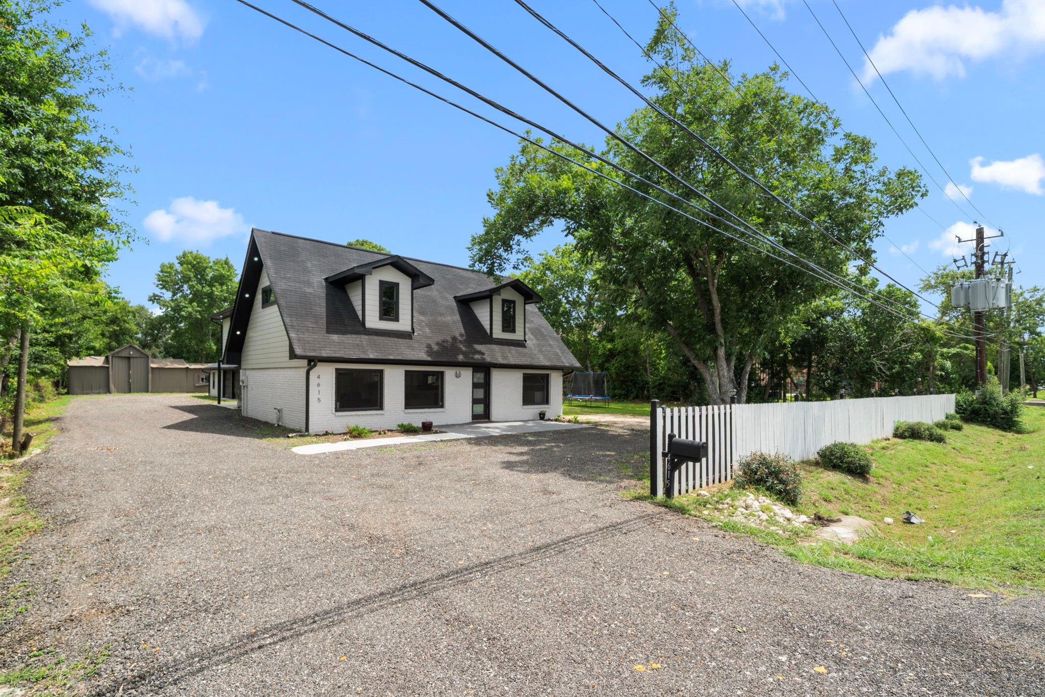 4615 W Walnut Street