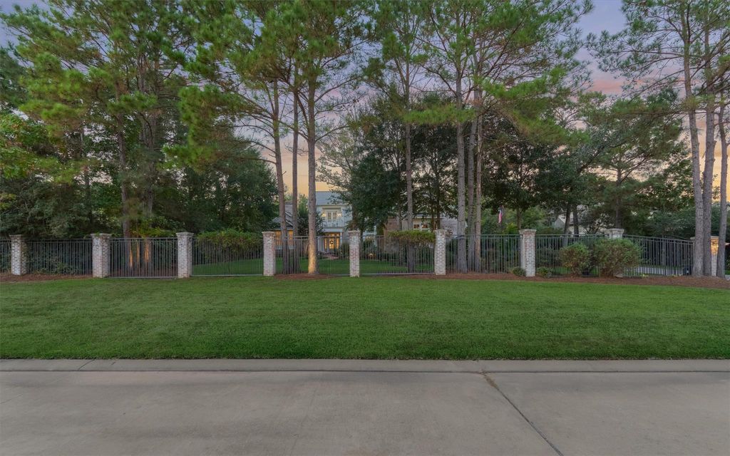 Photo of 859 Eagle Pointe, Montgomery, TX 77316 (MLS # 3447056)