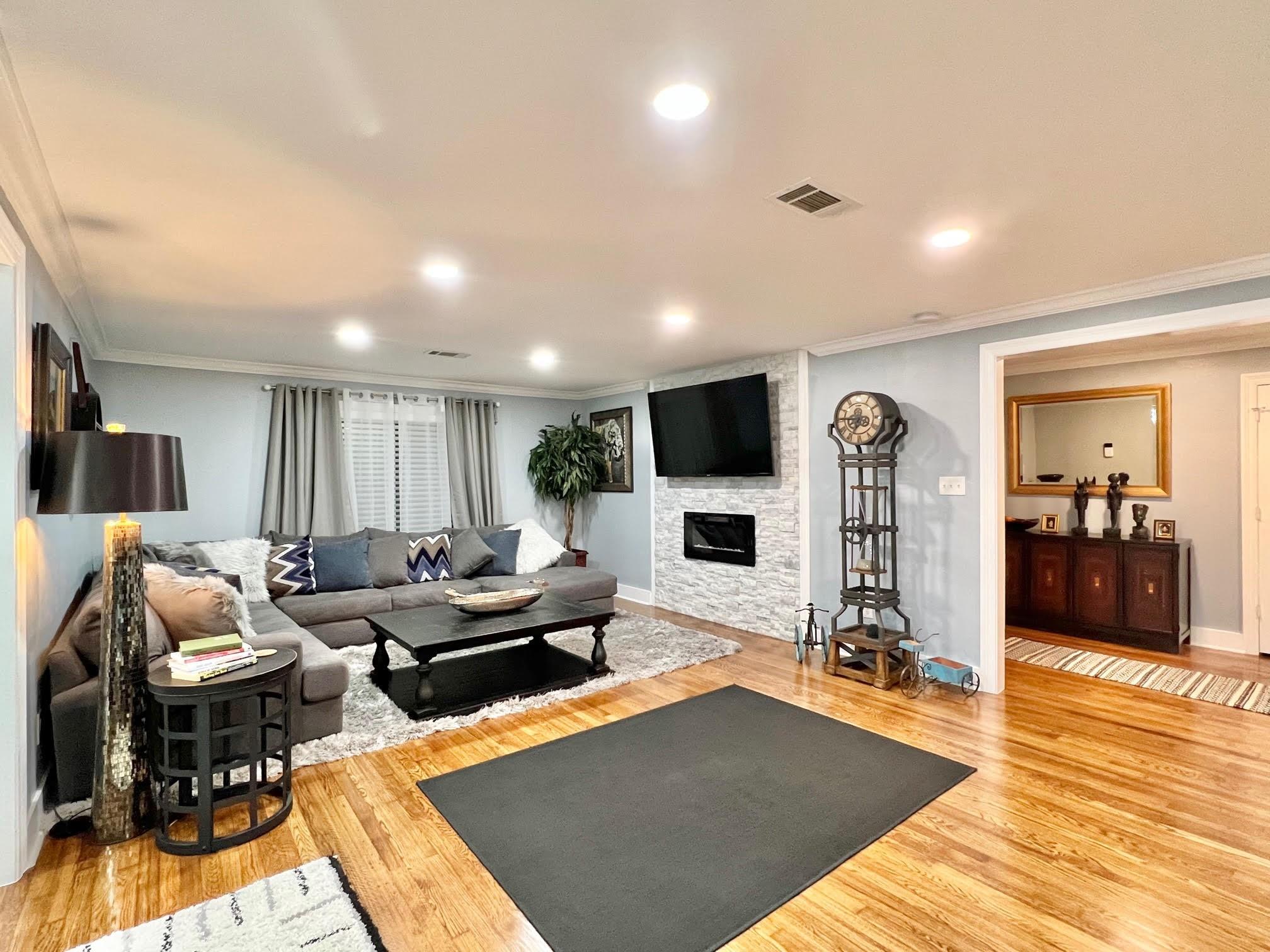 1402 Norwood Street