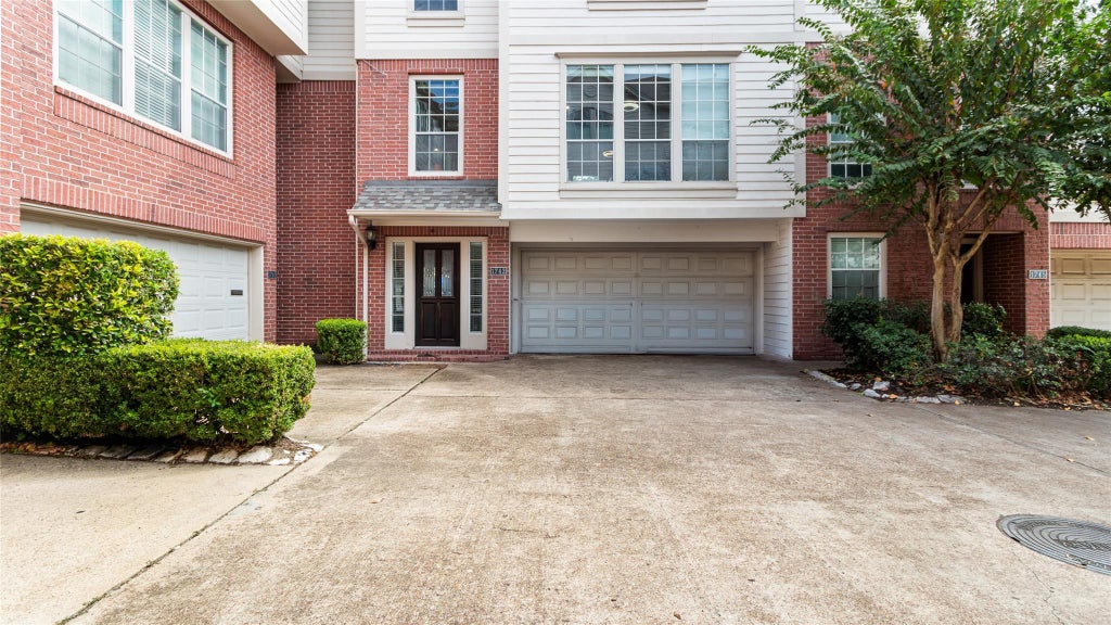 Photo of 1743 Mcilhenny Street, Houston, TX 77004 (MLS # 15681768)