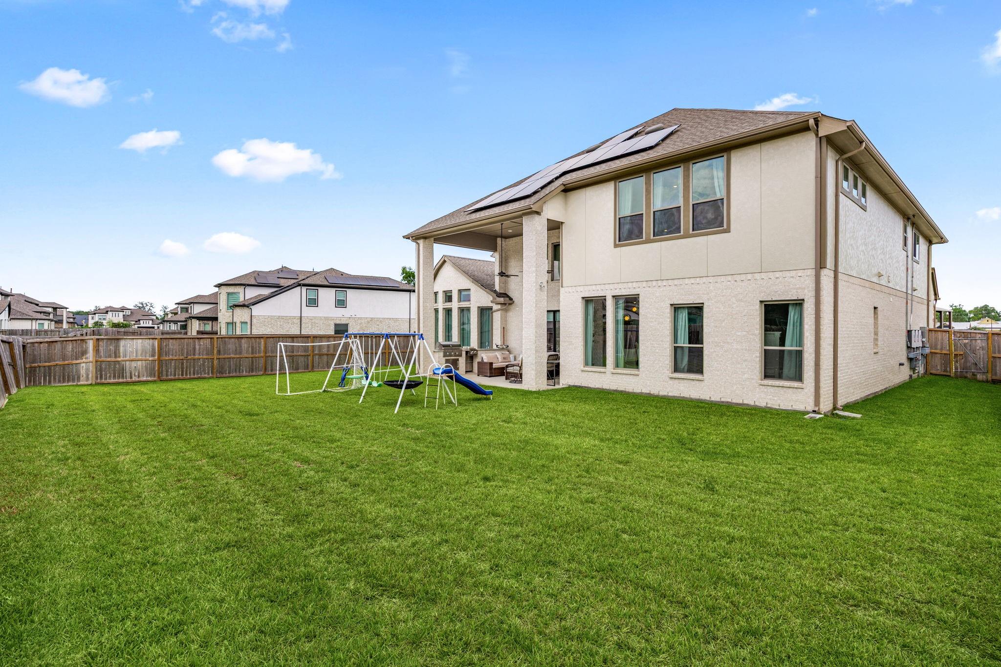 9911 Crescent Wood Drive