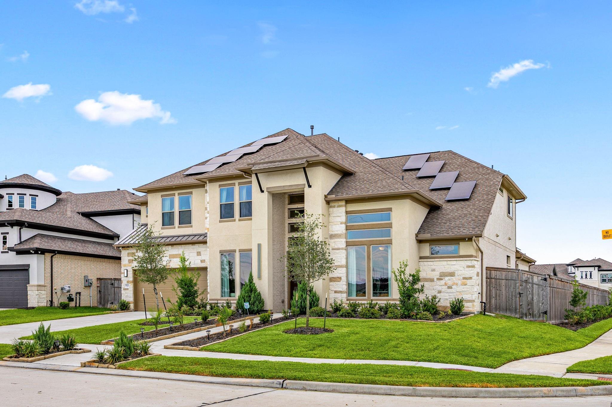 9911 Crescent Wood Drive