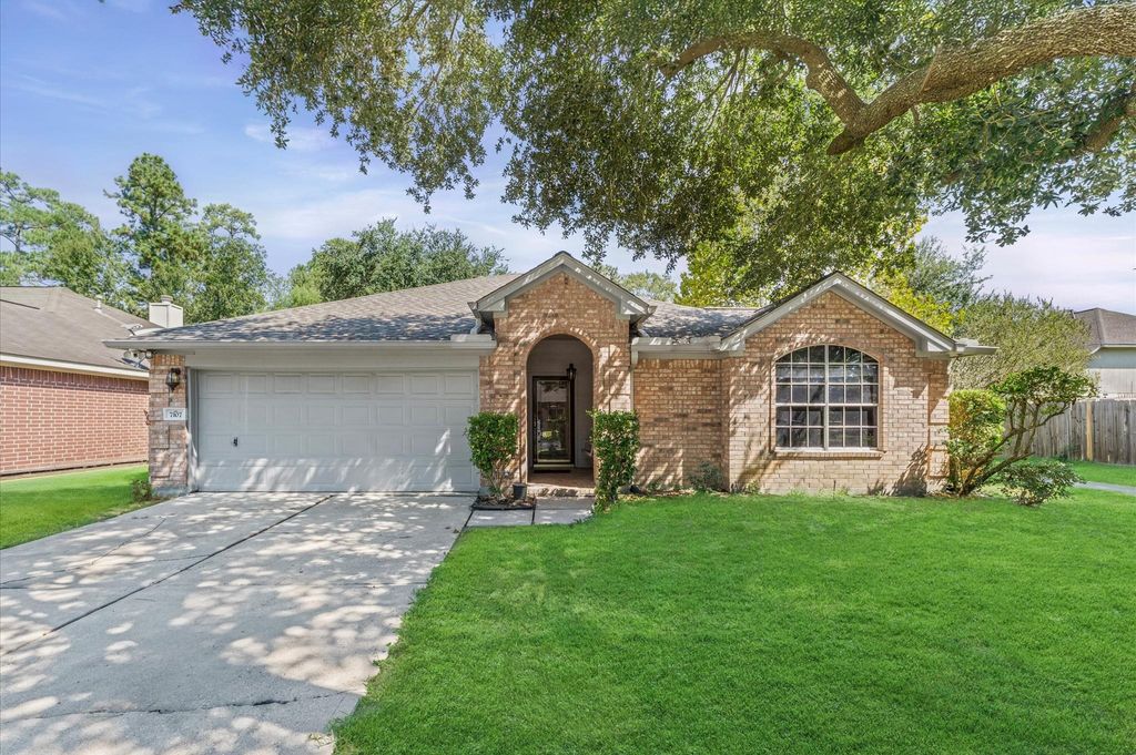 Photo of 7107 Echo Pines Drive Dr, Humble, TX 77346 (MLS # 89207976)