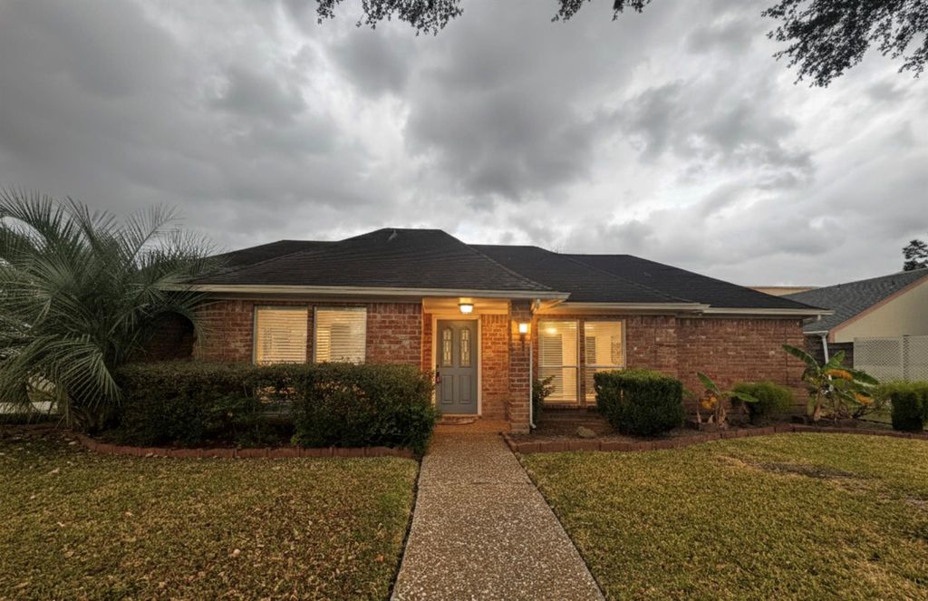 Photo of 6707 Las Brisas Drive, Houston, TX 77083 (MLS # 54002018)