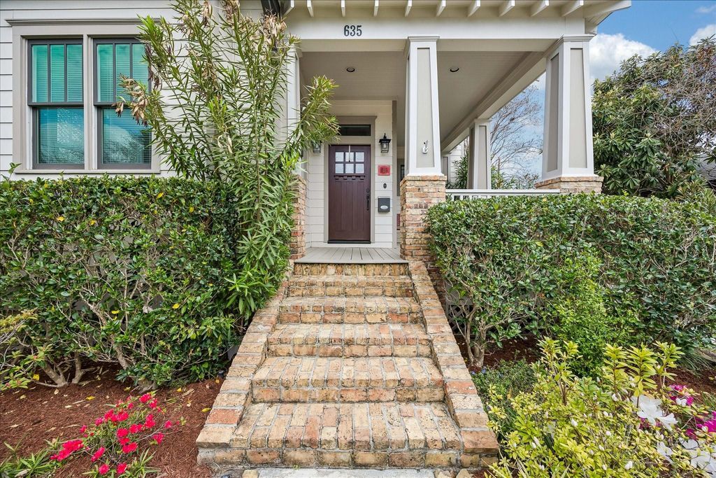 Photo of 635 13th Street, Houston, TX 77008 (MLS # 19547283)