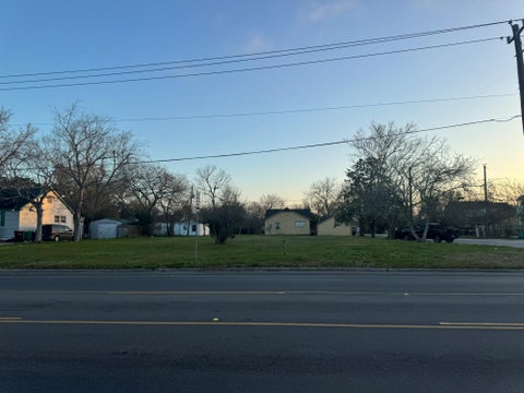 Vacant Land For Sale - 1921 W Main Street<br/> Baytown, TX 77520