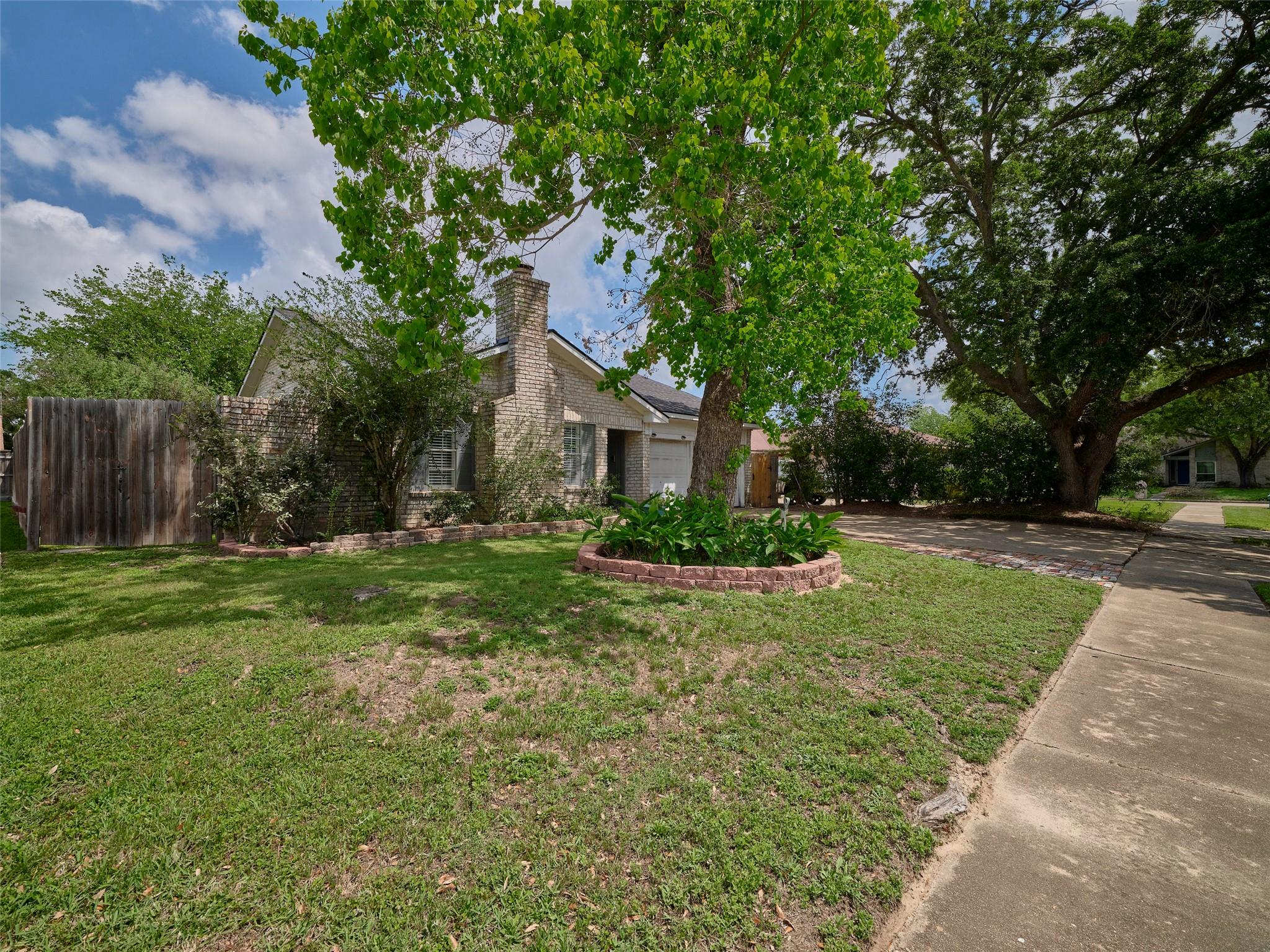 22106 Fincastle Drive