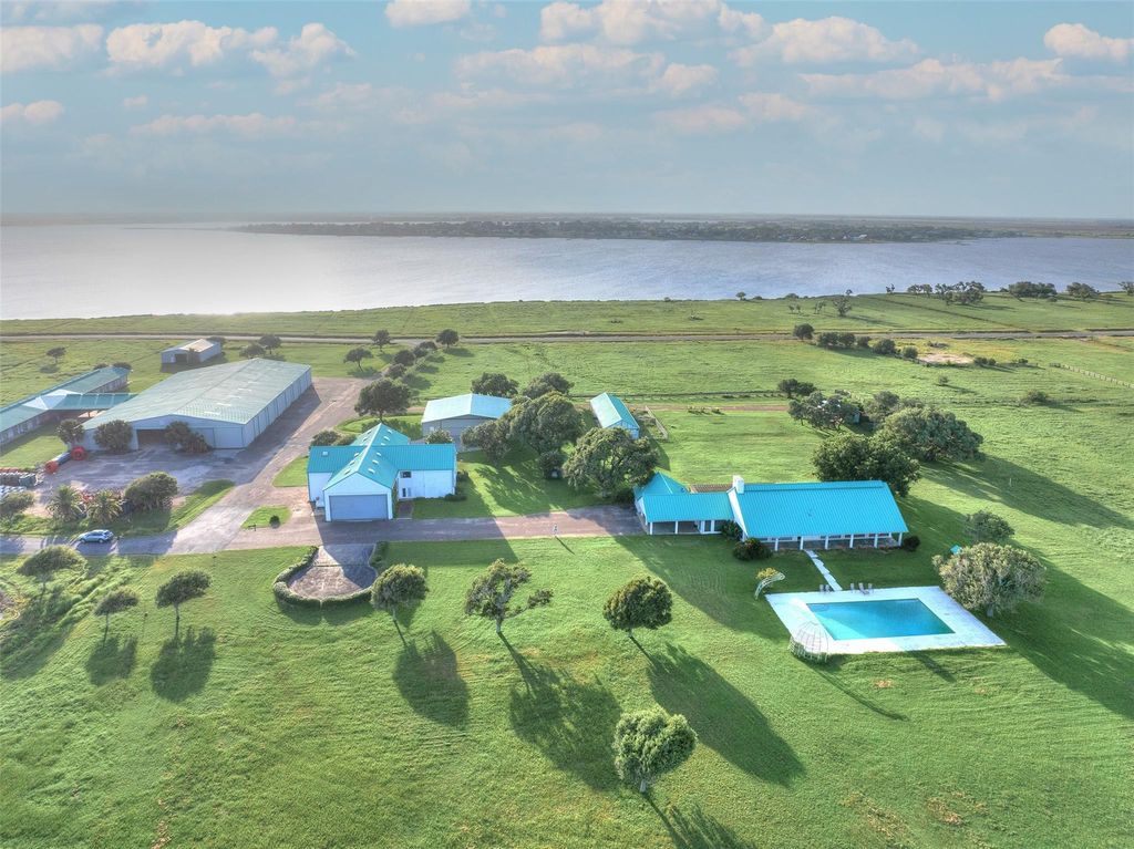 Photo of 1005 Shoreline Lane, Port Lavaca, TX 77979 (MLS # 47418116)