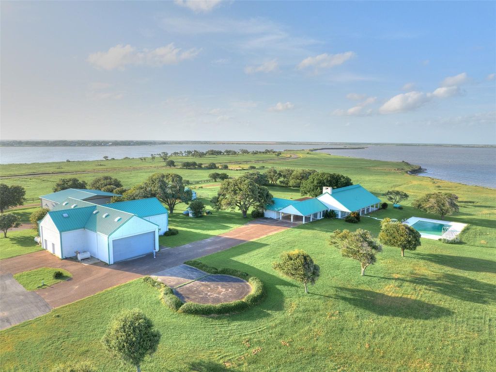 Photo of 1005 Shoreline Lane, Port Lavaca, TX 77979 (MLS # 47418116)