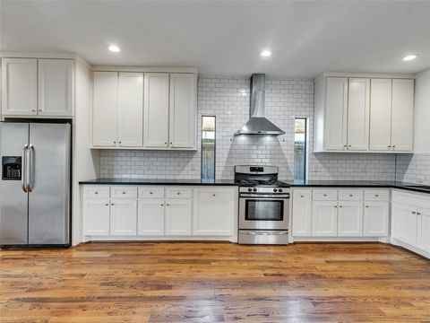 Photo of 4730 Bell Street #B, Houston, TX 77023 (MLS # 94341681)