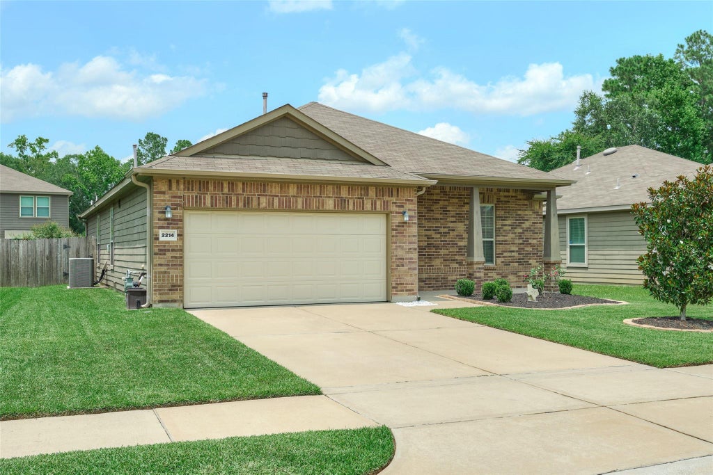 Photo of 2214 Timberland Country Court, Conroe, TX 77304 (MLS # 80199253)