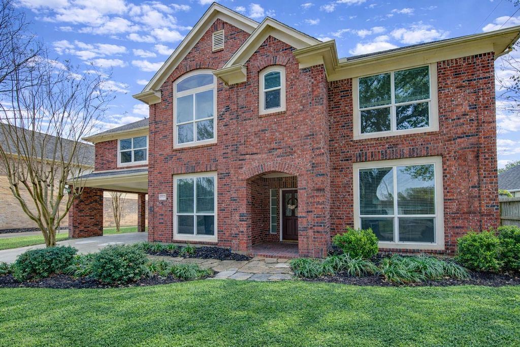 Photo of 2327 Centerbrook Lane, Katy, TX 77450 (MLS # 39584668)