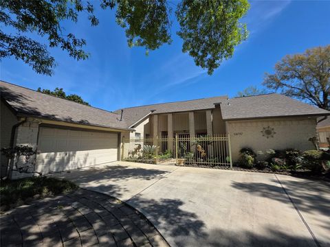 Photo of 10727 Kitty Brook Drive, Houston, TX 77071 (MLS # 44497439)