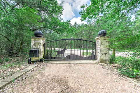 Photo of 4992 Whispering Oaks Drive, College Station, TX 77845 (MLS # 39944079)
